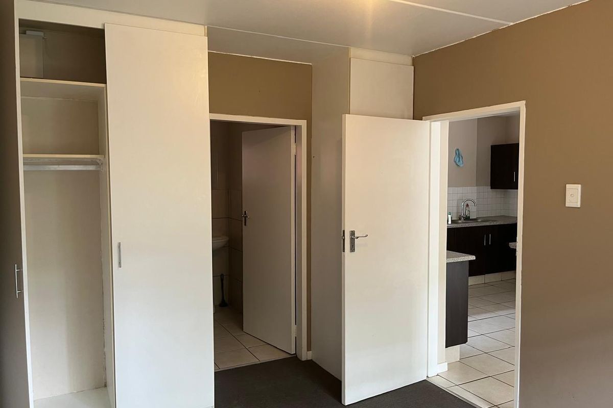 2 Bedroom to rent in Hatfield - Photo 5