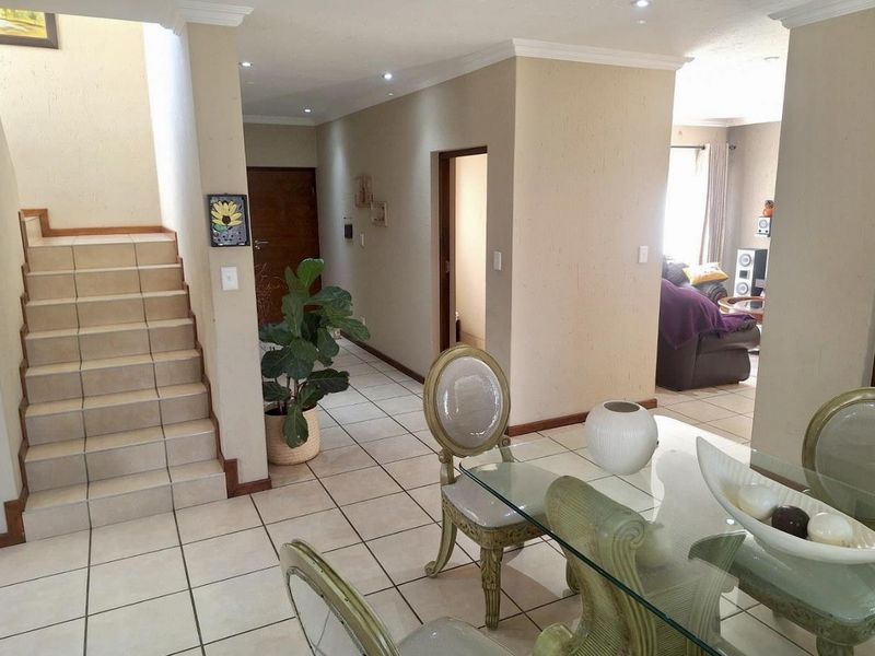 Modern Family Living in a Secure Six-Unit Complex – Don’t Miss This Gem! - Photo 5