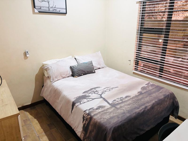 Modern 3-Bedroom Duplex in Sought-After Meer en See! - Photo 10