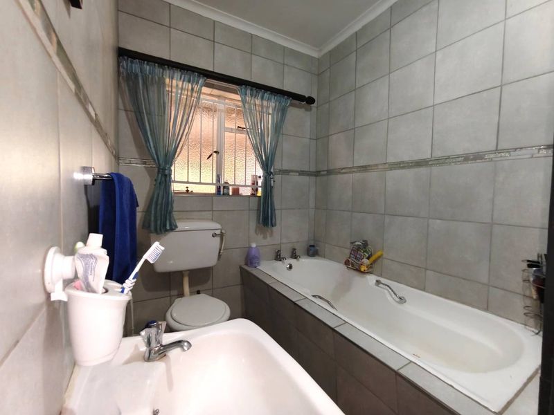 Your Dream Home for a Family - Make an OFFER! - Photo 7