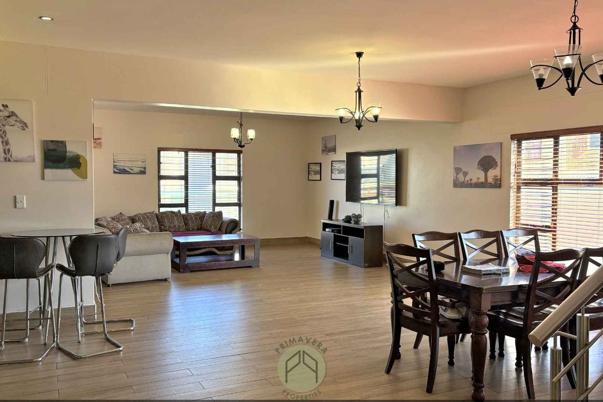 4 Bedroom Double-Storey House FOR SALE in Mile 4 Ext. 1, Swakopmund - Photo 5