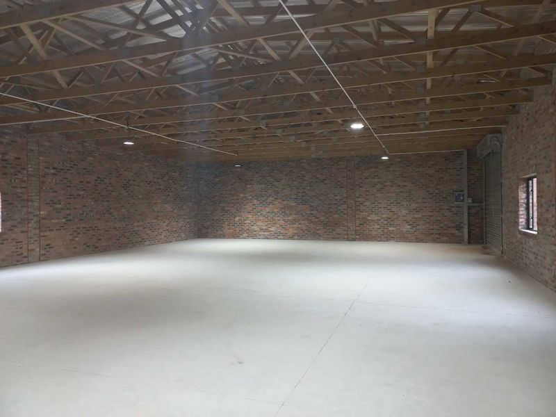 Warehouse available in business park in Fairview! - Photo 3
