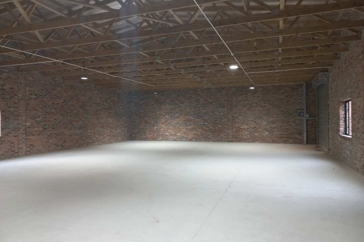 Warehouse available in business park in Fairview! - Photo 3