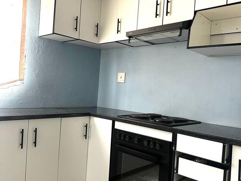 Charming 2-Bedroom Home For Sale in Ngwelezana - Photo 2