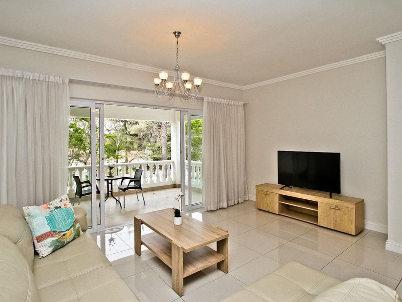 Exclusive Furnished Apartment in Secure Road Closure! - Photo 5