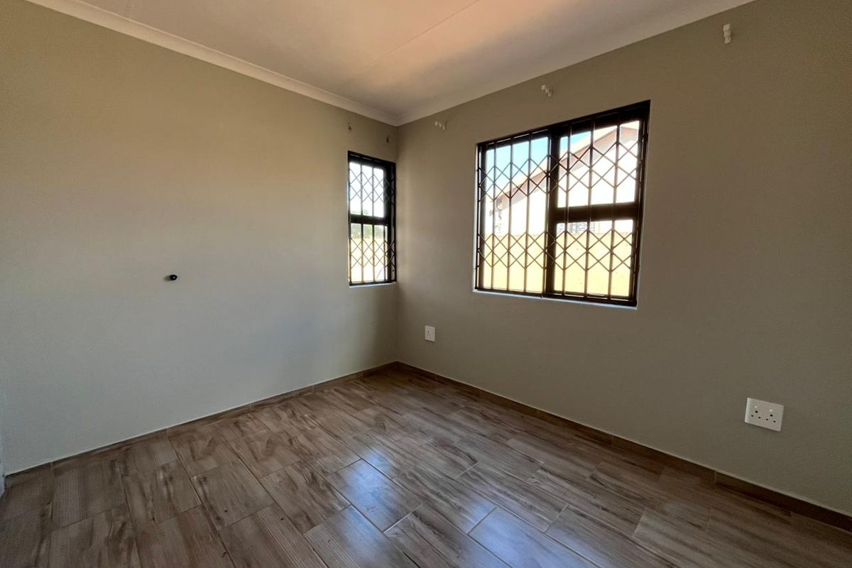 NEW RELEASE ON THIS ESTATE - COME QUICK AND HAVE A LOOK !!! - Photo 5