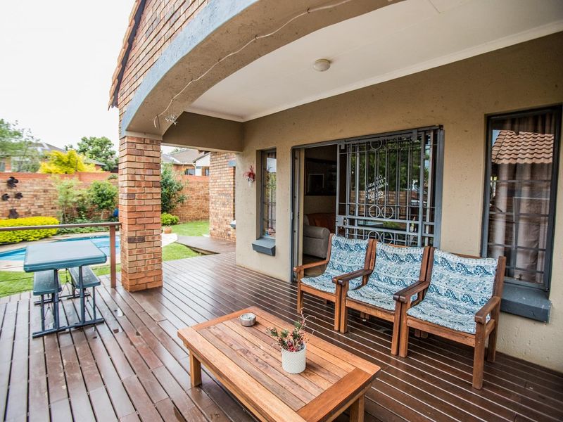 3 Bedroom Townhouse for rent in Mooikloof Ridge - Photo 1