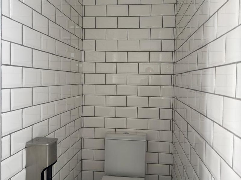 Medical Consulting Rooms To Let - Photo 5
