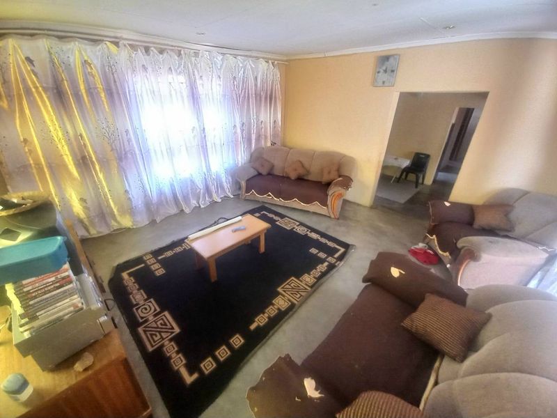 Three bedroom house for sale in Mabopane Morula view - Photo 6