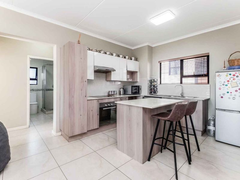 2 BEDROOM APARTMENT FOR SALE IN NORTHRIDING - Photo 6