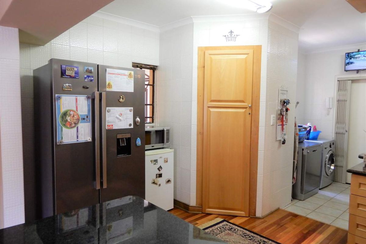 Eldoraigne Gem: 3-Bed, 2-Bath + Office & Solar Power! - Photo 5