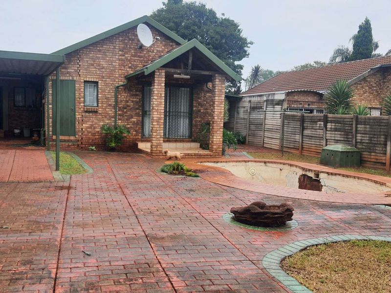 3-Bedroom, 2-Bathroom Home in Dooornpoort, Pretoria - Photo 6