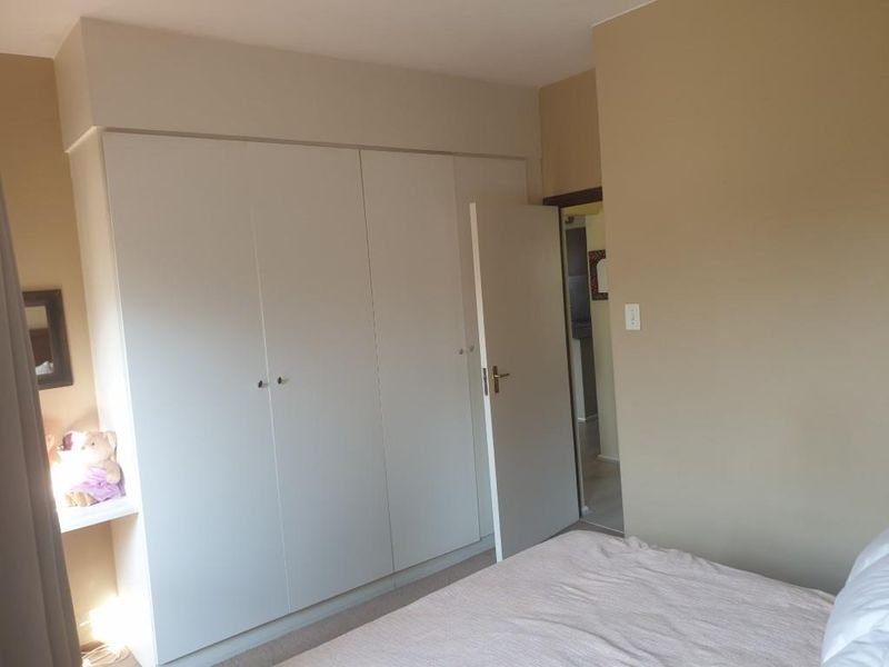 2 BEDROOM APARTMENT TO RENT IN OAKLANDS - Photo 10