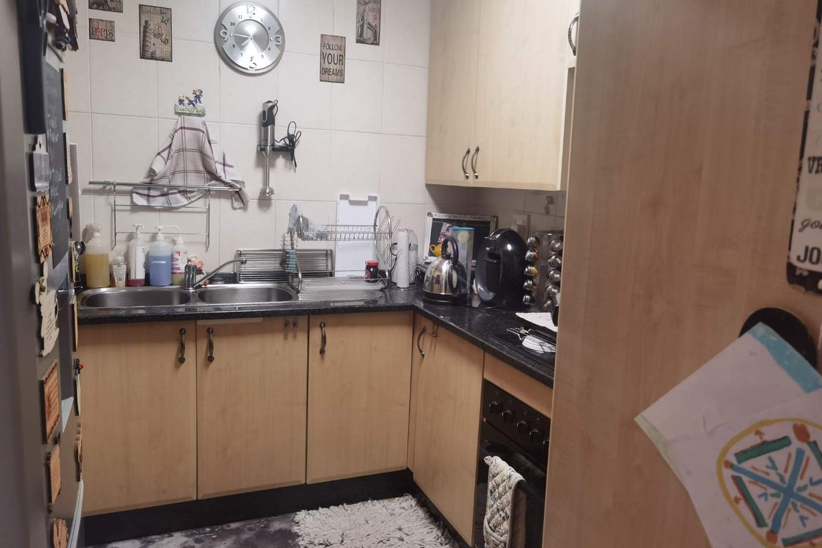 Double storey townhouse for sale in Glenmarais - Photo 4