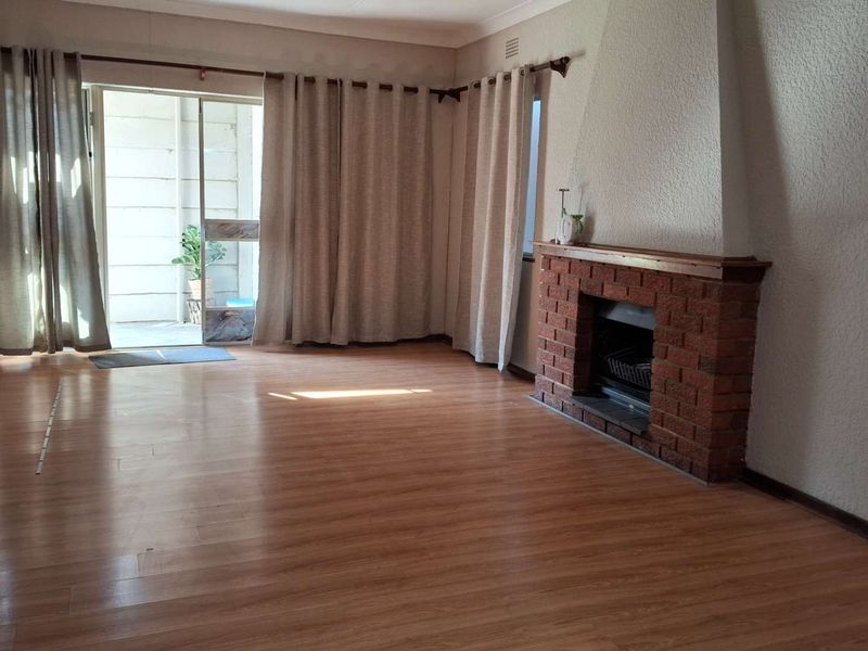 Charming 3 Bedroom Home with Awesome Amenities - Photo 10