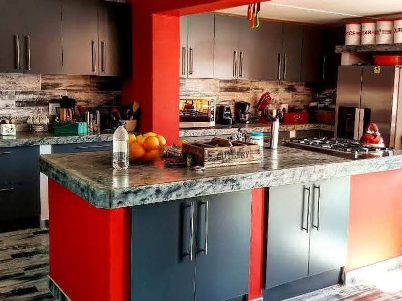 Beautiful free standing house for sale in Walvisbay-Hermes - Photo 8