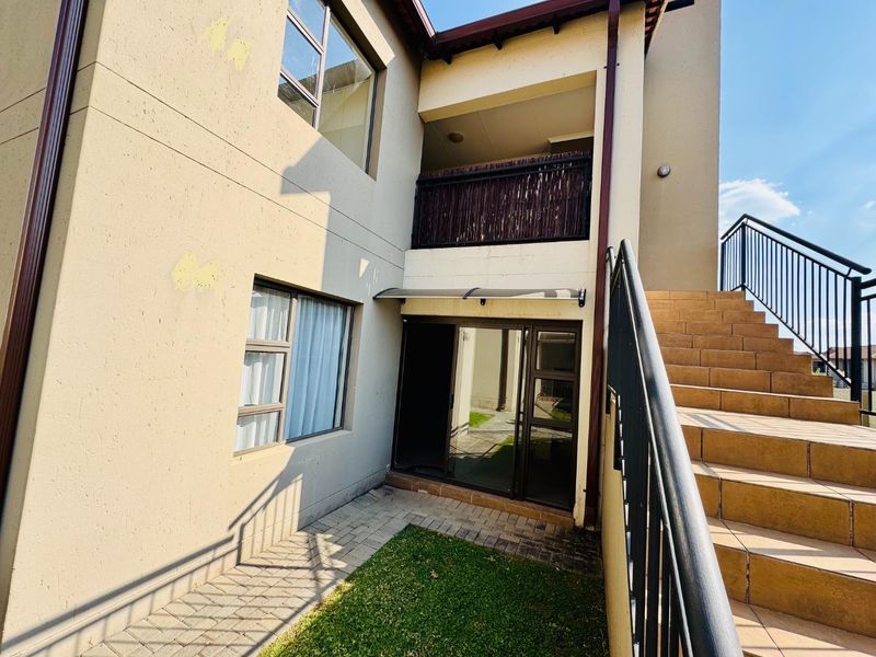 2 Bedroom, 2 Bathroom Ground Floor Apartment – Pet Friendly - Photo 2