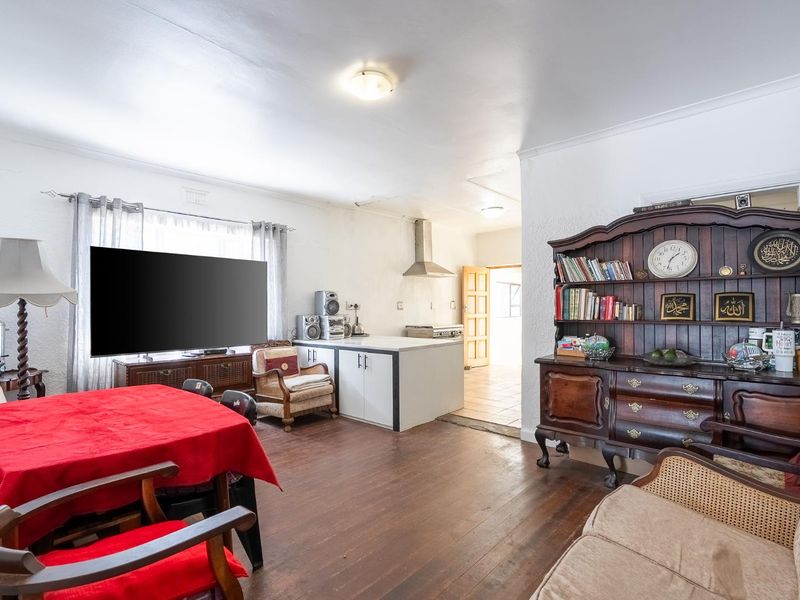 2 Bedroom Sem-Detached Family Home - Brooklyn - Photo 5