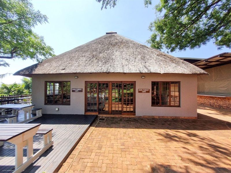 This well-known and popular lodge in Kampersrus is for Sale. - Photo 9