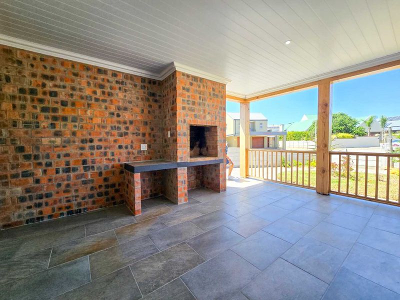 Three bedroom house for sale in sought after area. - Photo 5