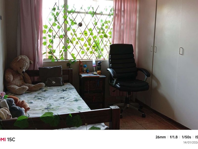 Three Bedroom Corner Townhouse with Garden & Braai - Photo 10