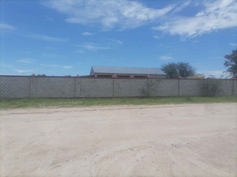Industrial Plot with offices and workshops  - Ongwediva - Photo 4