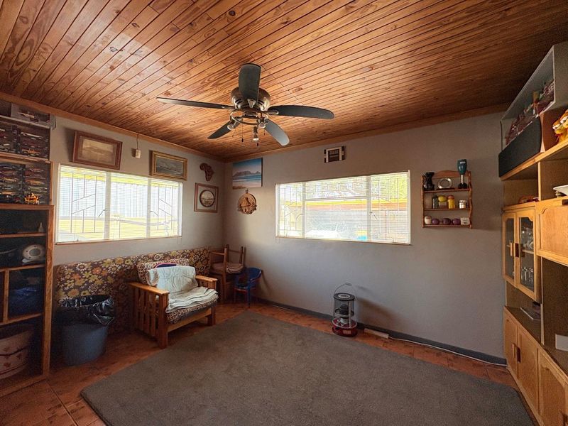 Spacious Family Home with Solar Power and Borehole  in Langenhovenpark - Photo 8