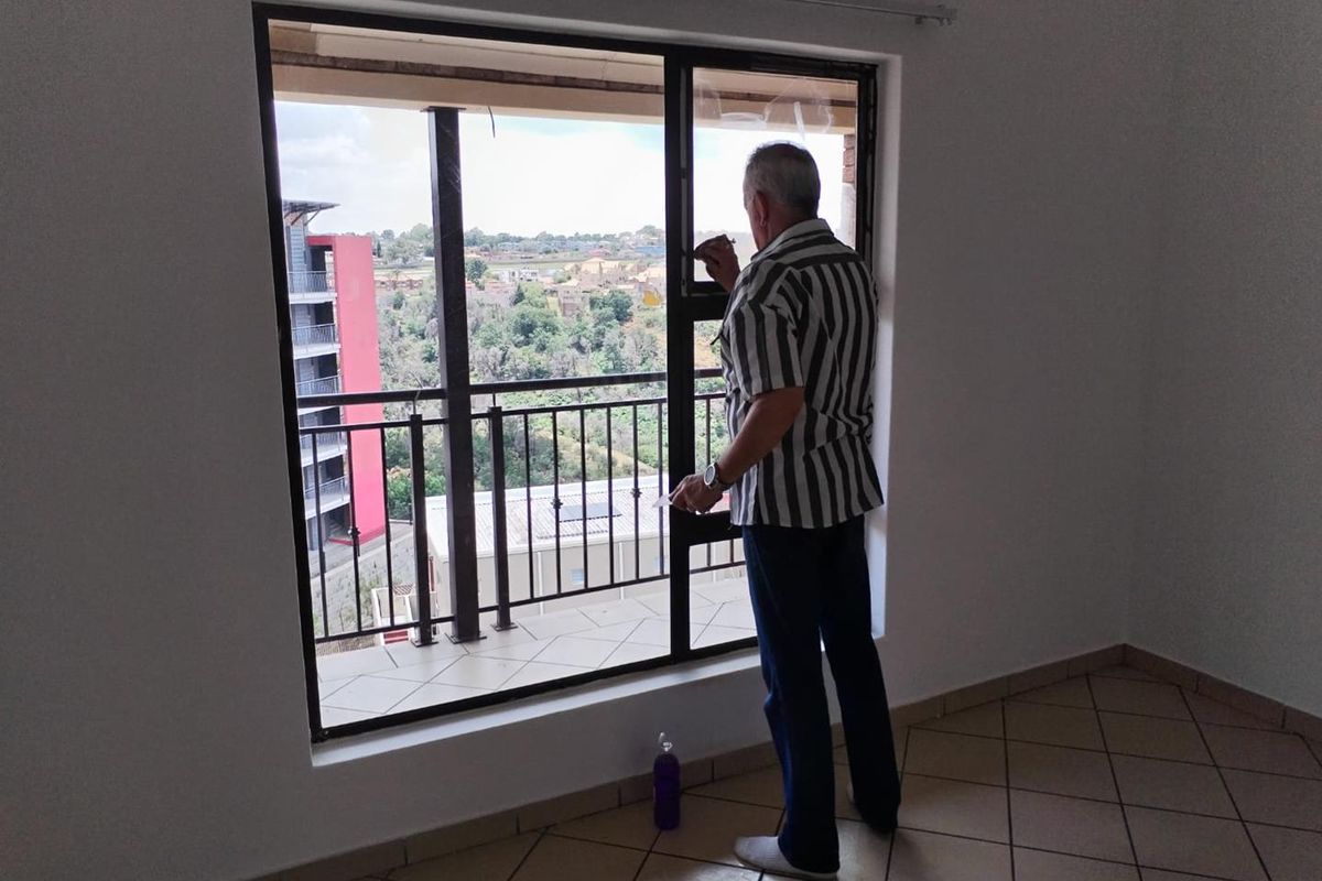 Winchester Hills: Where Privacy Meets Modern Living! - Photo 3