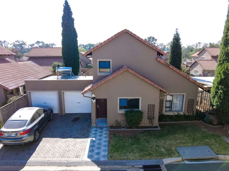 3 bedroom Cluster in Blue Lakes Estate - Photo 1