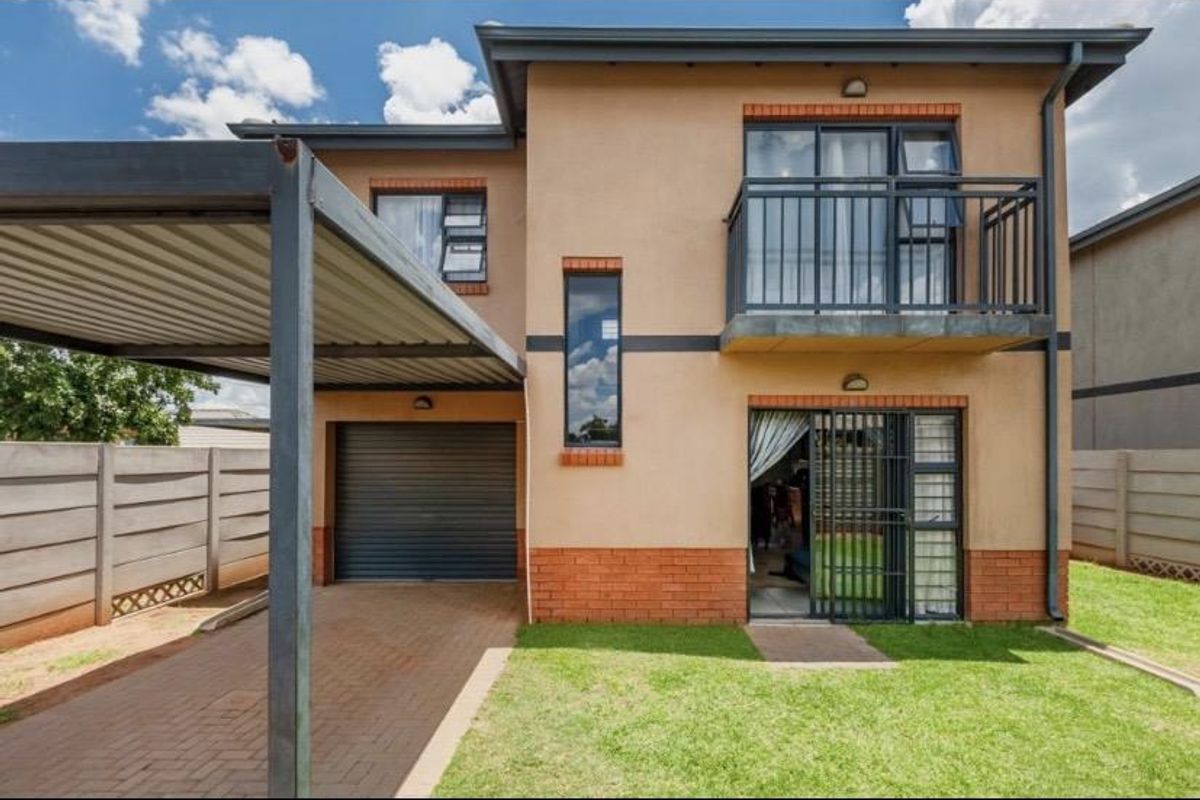 4 Bedroom House for Rent - Photo 2