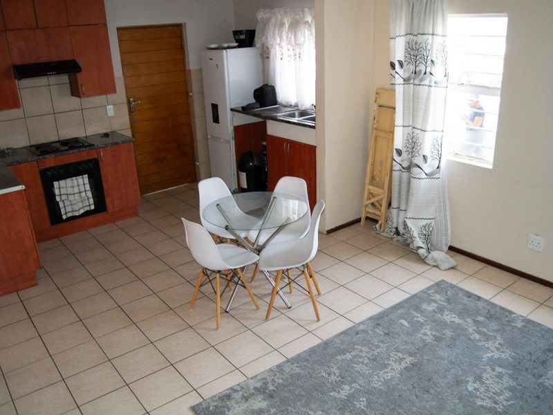 2 Bedroom Apartment / Flat for Sale in Ferndale in Acorn Ridge Complex with 24/7 security - Photo 7