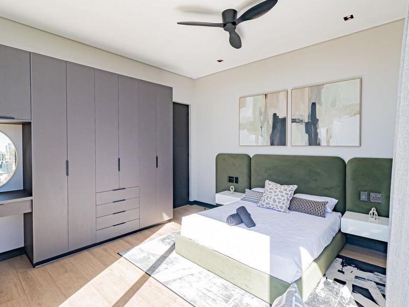 Ultra-Luxury Home with Exceptional Finishes - Photo 10