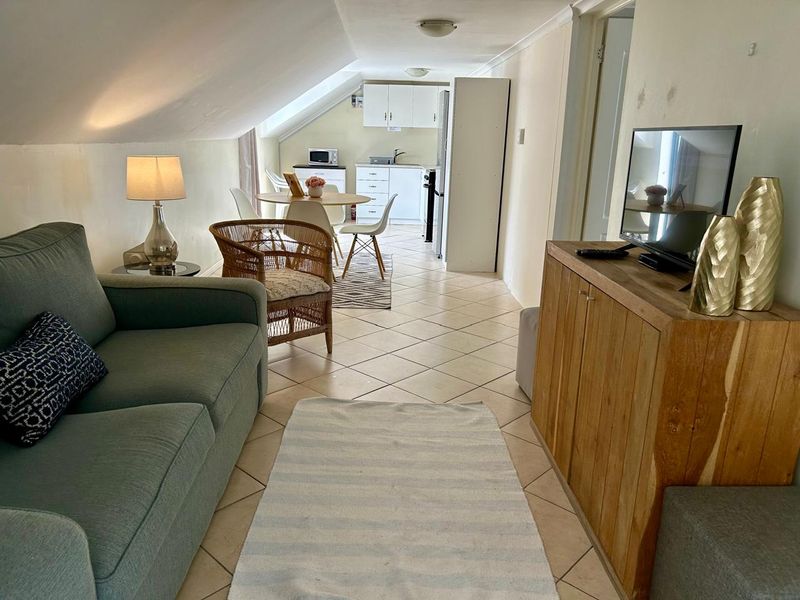 Furnished 2-Bed Apartment in Secure Hermanus Coastal Estate - Photo 8