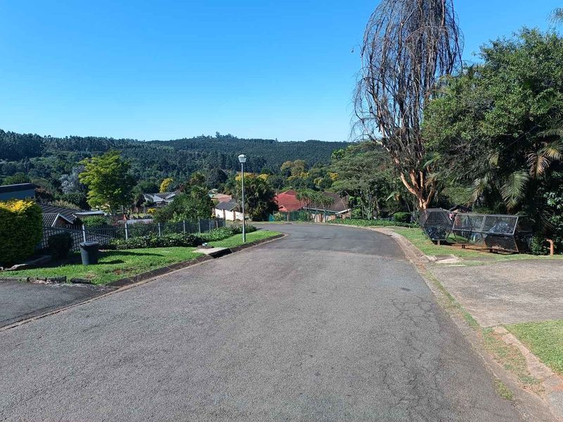 🏡 SPACIOUS BACHELOR GARDEN FLATLET TO RENT | CHASE VALLEY DOWNS, NEAR GREYS HOSPITAL - Photo 3