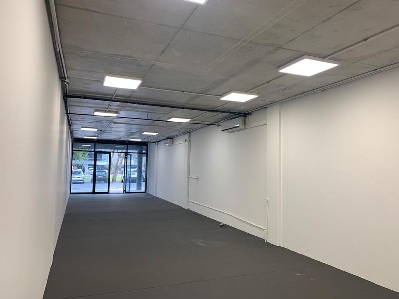 Prime Retail Space Available on Edward Road – Ready to Lease! - Photo 4
