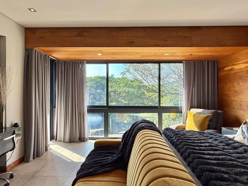 Stunning Family Home - Photo 8