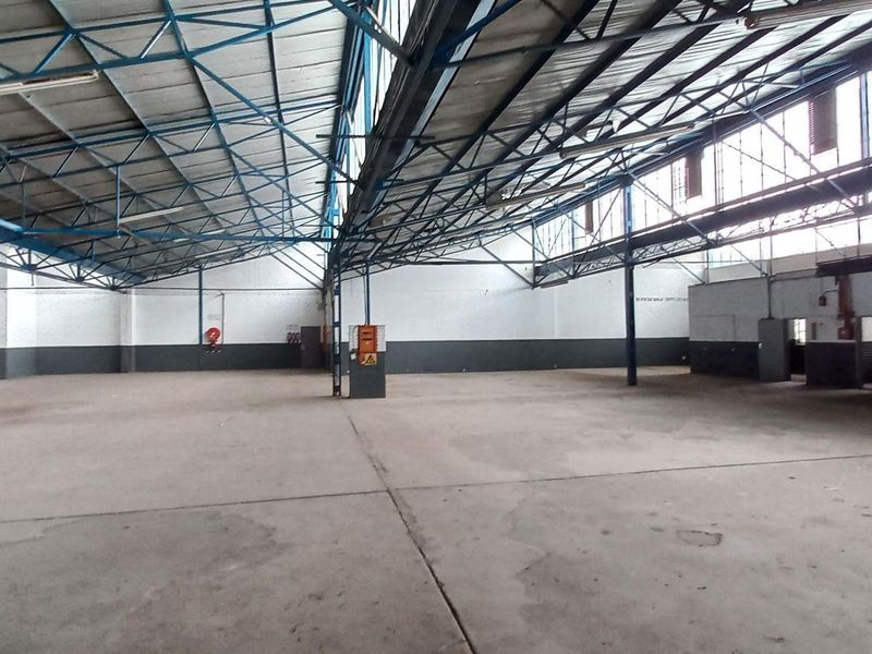 1237m2 Benrose Warehouse To Let - Photo 5