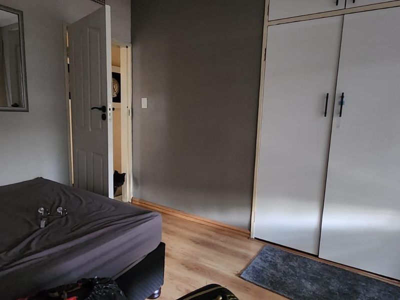 3 bedroom home in an area soon to be enclosed with entertainment+pool area!! - Photo 6