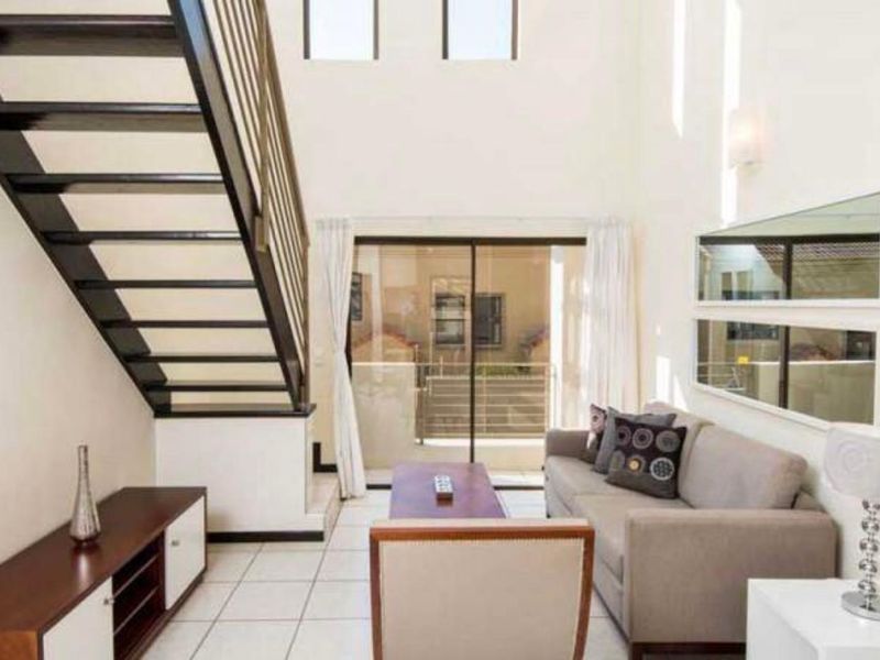 Modern Loft Apartment To Let in The Matrix, Paulshof - Photo 6