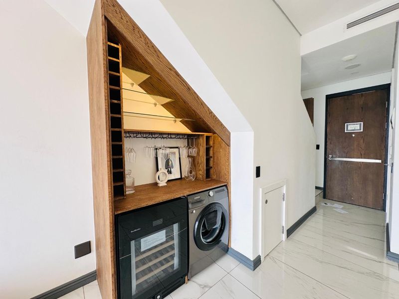 Exclusive Fully Furnished Apartment at The Leonardo - Photo 4