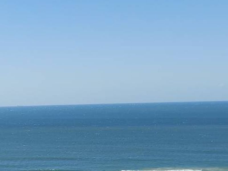 **Stunning Air BNB Apartments** Oceanic Gem with Unparalleled Sea Views – Fully Furnished** - Photo 5