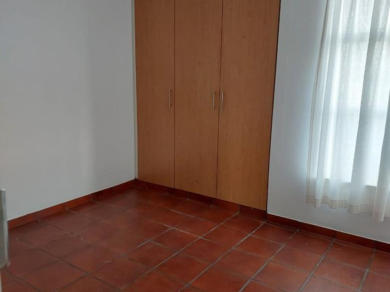 SPACIOUS APARTMENT IN A SECURE AND QUIET FAMILY NEIGHBOURHOOD - Photo 9