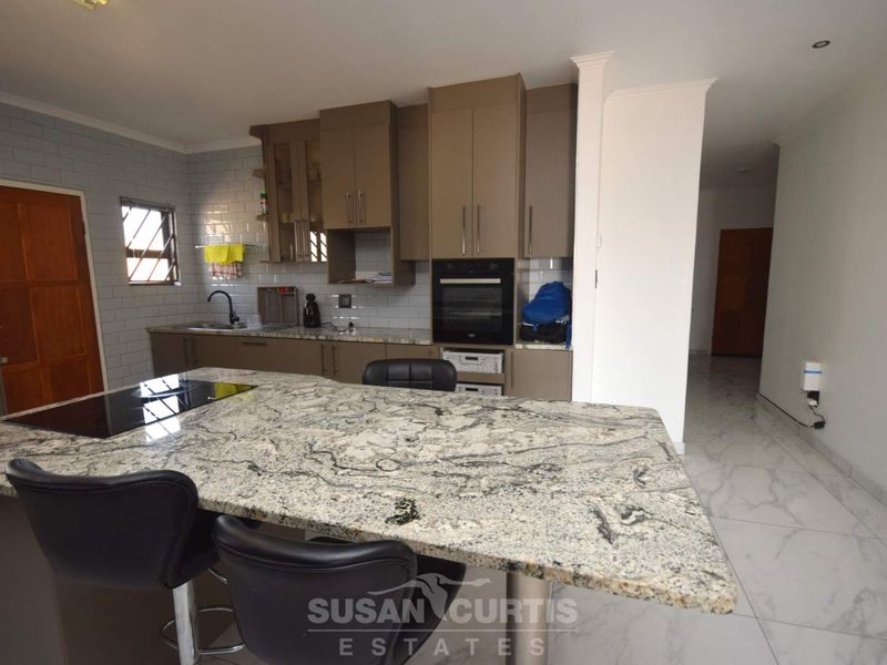 Beautiful Gem - Photo 6