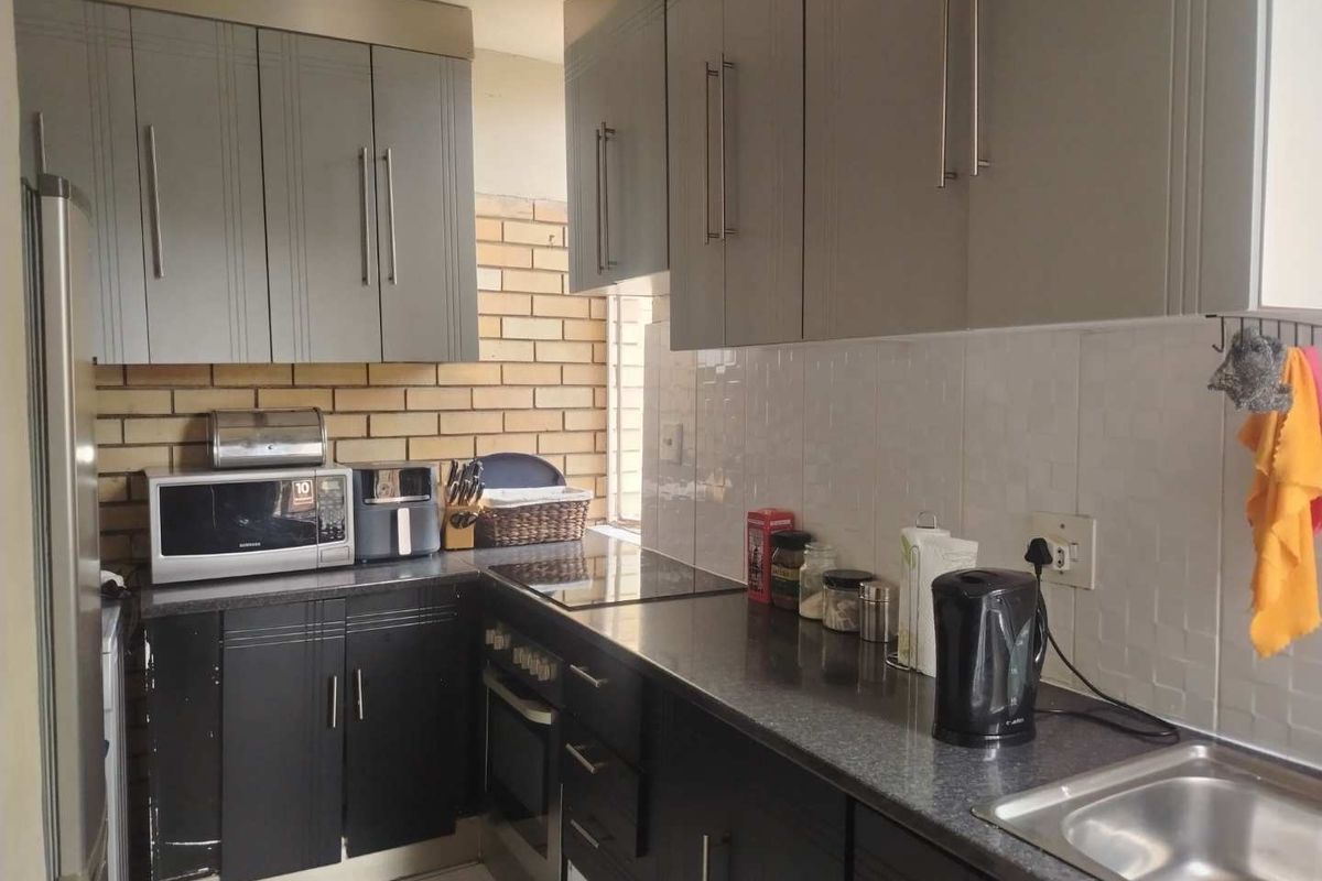 A MODERN APARTMENT - Photo 2