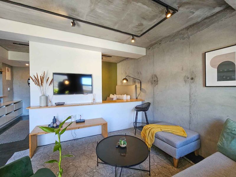 Furnished Apartment with Terrace and Table Mountain Views! - Photo 5