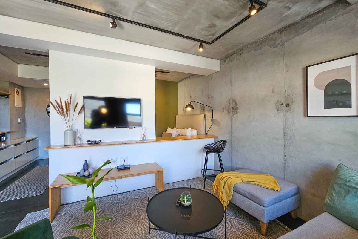 Furnished Apartment with Terrace and Table Mountain Views! - Photo 5