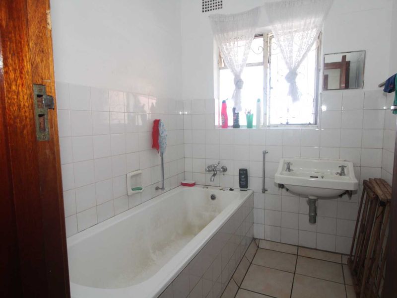 Central Location & Comfort: The Ultimate Combo! - Photo 6