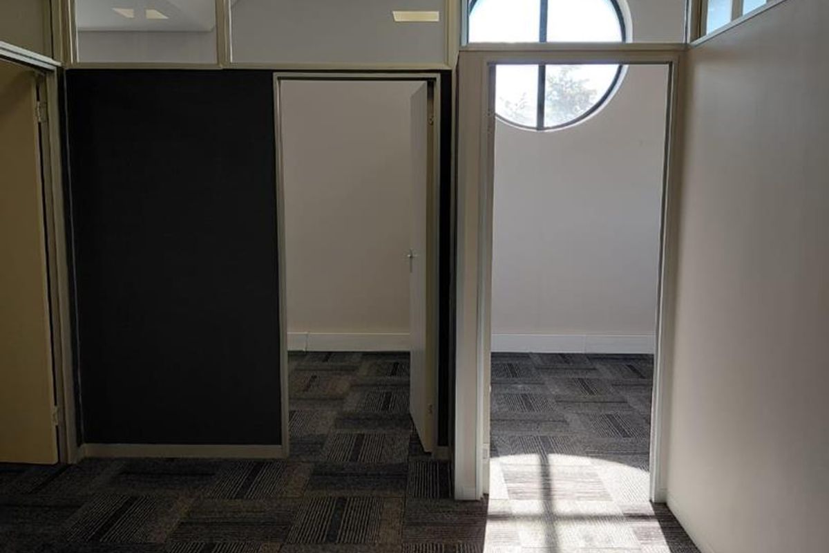 COMMERCIAL PROPERTY TO RENT IN HOWICK NORTH - Photo 3
