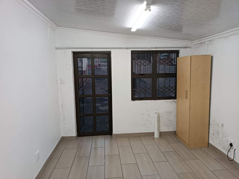 🌿 Modern Bachelor Flat to Rent in Pelham South – Ideal for a Single Professional | Available 1 August - Photo 4