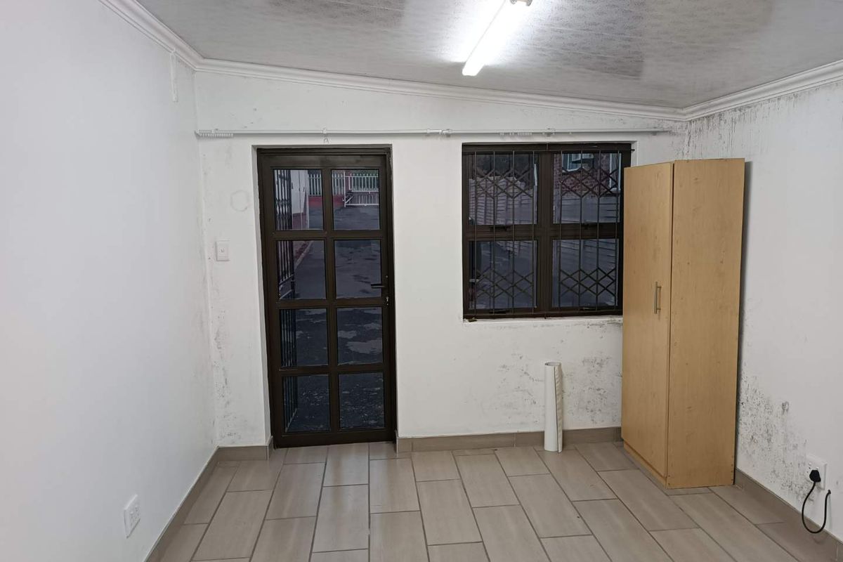 🌿 Modern Bachelor Flat to Rent in Pelham South – Ideal for a Single Professional | Available 1 August - Photo 4